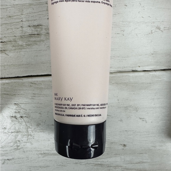 NIB Mary Kay TimeWise® 4-in-1 Cleanser for Normal/Dry Skin 3D® Complex. 4.5 oz. - Picture 8 of 9